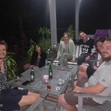 Hidayah Homestay Kelimutu Eksteriør bilde