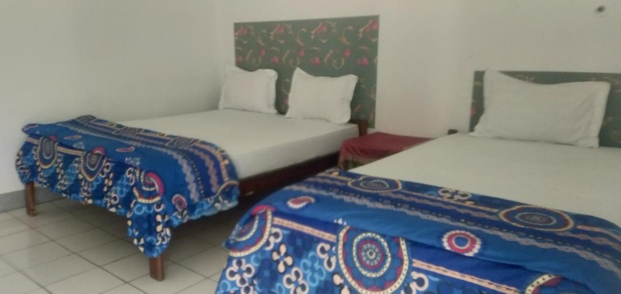 Hidayah Homestay Kelimutu Eksteriør bilde