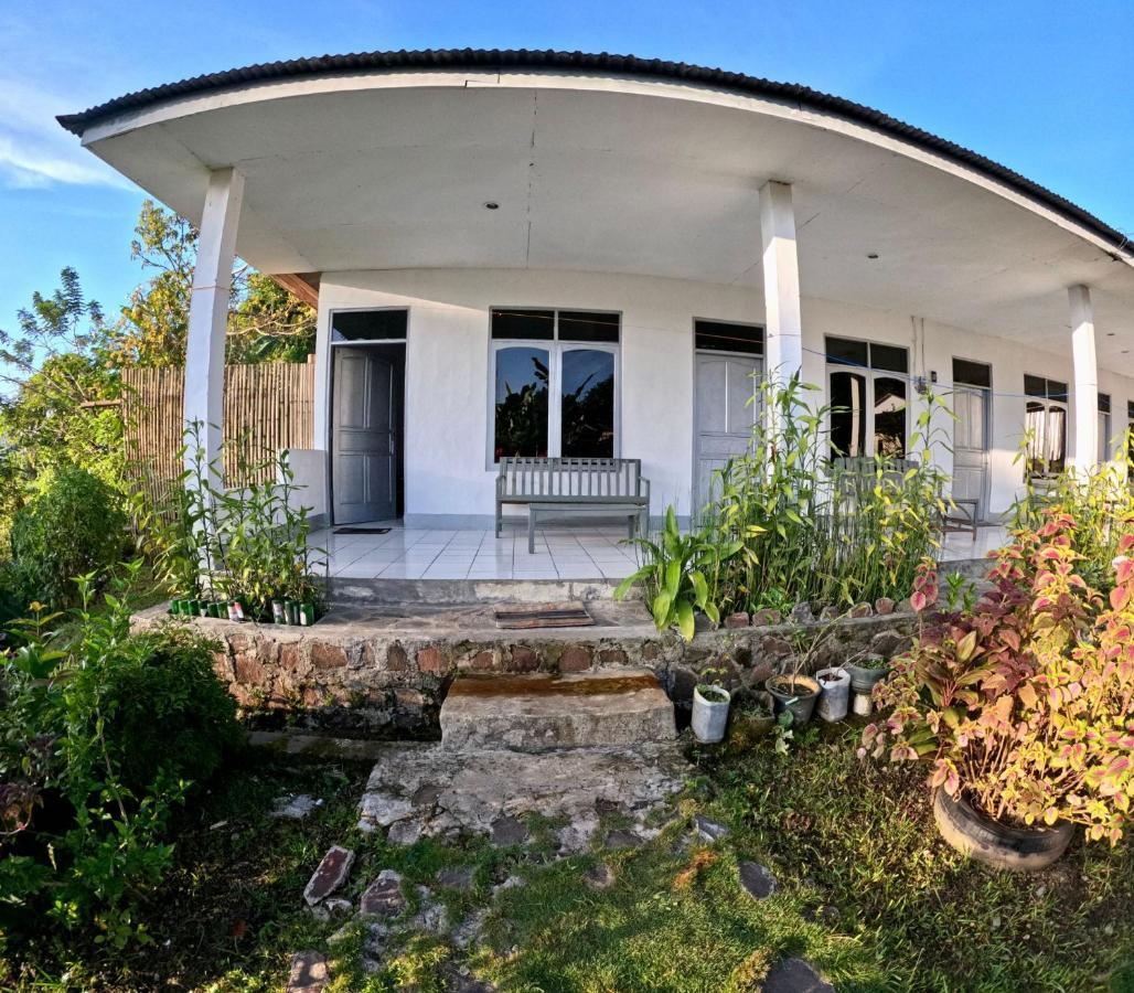 Hidayah Homestay Kelimutu Eksteriør bilde