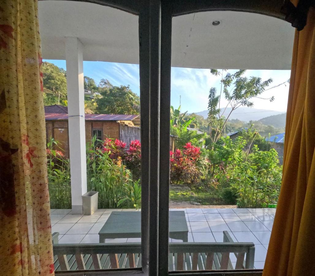 Hidayah Homestay Kelimutu Eksteriør bilde