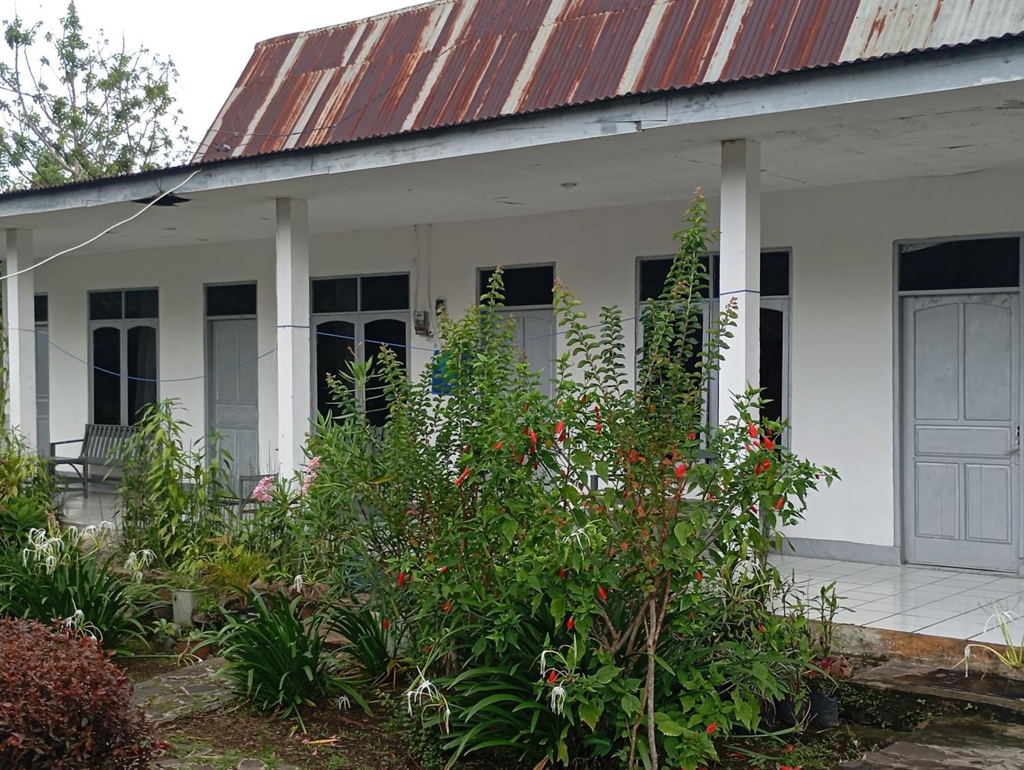 Hidayah Homestay Kelimutu Eksteriør bilde