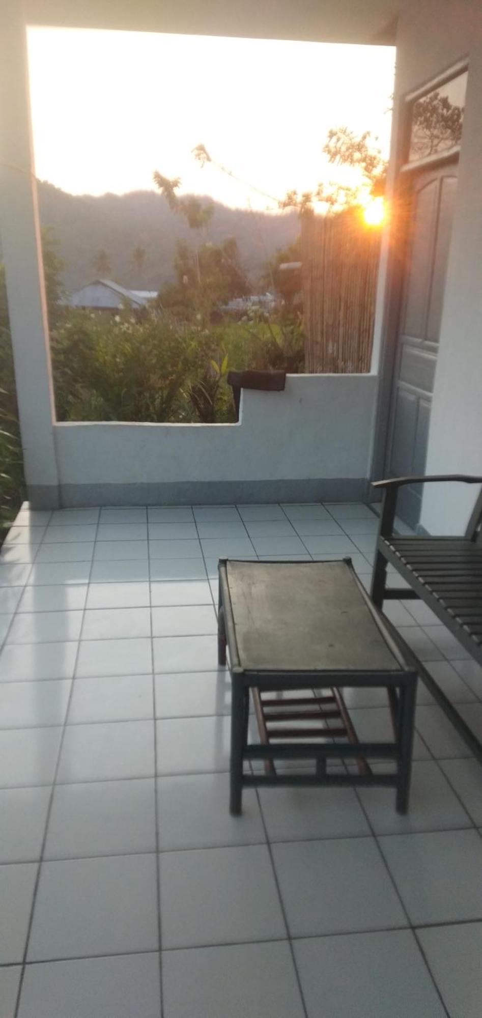 Hidayah Homestay Kelimutu Eksteriør bilde