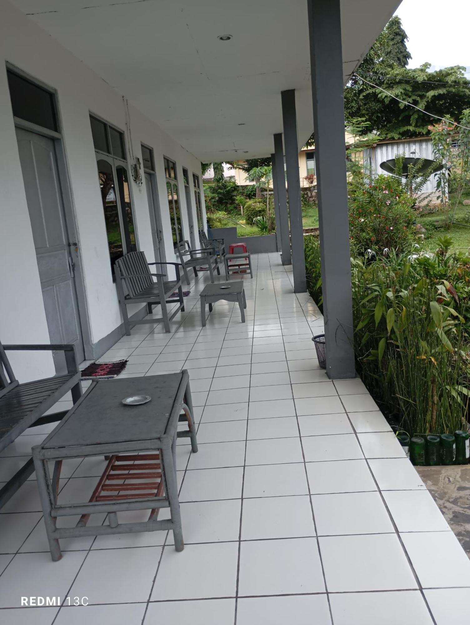 Hidayah Homestay Kelimutu Eksteriør bilde