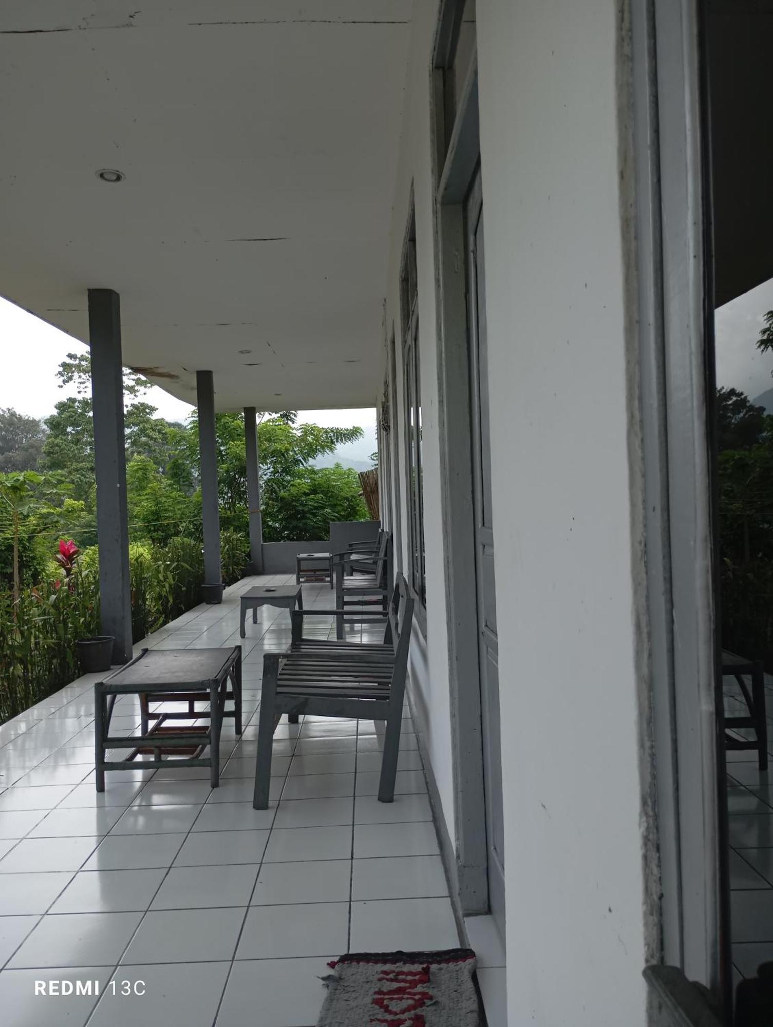 Hidayah Homestay Kelimutu Eksteriør bilde